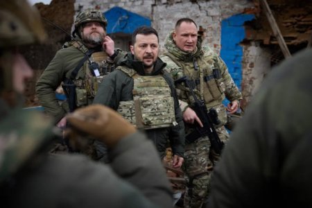 Razboiul din Ucraina, ziua 711. <span style='background:#EDF514'>ZELENSKY</span> viziteaza trupele de pe linia frontului din regiunea Zaporizhzhia. Germania si Franta ar urma sa semneze acorduri de securitate cu Ucraina in cateva saptamani