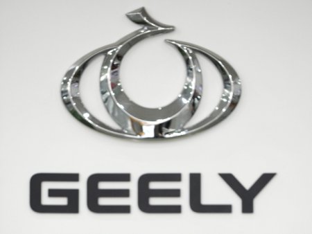 Implozia bulei masinilor electrice face victime: compania chinezeasca Geely preia Polestar ca sa nu creeze probleme producatorului Volvo