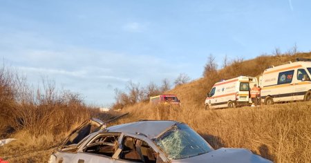 Accident grav pe drumul european E574, in Olt. O masina s-a rasturnat, iar un pasager in autoturism a murit