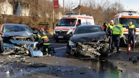 Accident cu trei victime la intrarea in Ramnicu Valcea. In zona s-a circulat alternativ