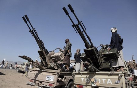 Rebelii Houthi din Yemen ameninta Italia ca va deveni o tinta daca va lua parte la atacurile care ii vizeaza