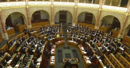Sesiune extraordinara a Parlamentului Ungariei pe tema intrarii Suediei in NATO. Fidesz ameninta cu <span style='background:#EDF514'>BOICOT</span>ul