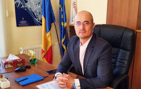 Misterul celor 900.000 de euro din declaratia de avere a primarului din Campina, Alin <span style='background:#EDF514'>MOLDOVEANU</span>