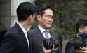 Un tribunal de la Seul il achita pe patronul Samsung, Lee Jae-yong, intr-un proces de frauda contabila in cadrul unei fuziuni intre doua intreprinderi ale grupului, in care era acuzat de trucarea cursului actiunilor si abuz de incredere