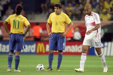 Ronaldinho, Thierry Henry, Kaka si alte legende ale fotbalului se intorc pe teren » Vor participa la Campionatul Mondial al natiunilor castigatoare