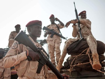 Zeci de oameni au fost ucisi in urma unor confruntari la granita dintre Sudanul de Sud si Sudan