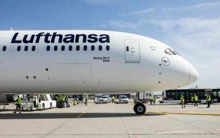 Personalul de la sol al Lufthansa intra miercuri in greva. Mii de zboruri vor fi din nou afectate