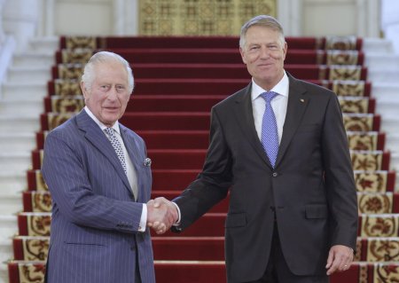 Klaus Iohannis, mesaj pentru Regele Charles dupa diagnosticul de cancer: Ii dorim Majestatii Sale insanatosire completa