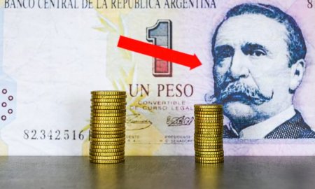 Inflatia ar putea atinge 250%, iar recesiunea 2,5%, in 2024 in Argentina