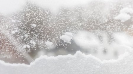 Meteorologii Accuweather au modificat prognoza. Ninge la primavara, in Romania