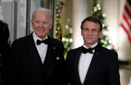 Gafa a lui Biden. L-a confundat pe Macron cu <span style='background:#EDF514'>MITTER</span>rand (care a murit in 1996)