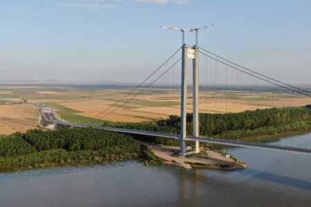 CNAIR: Siguranta celor care circula pe Podul Suspendat peste Dunare de la Braila nu este pusa in pericol absolut deloc / Contractul nu este finalizat, iar receptia lucrarilor se va face doar dupa indeplinirea tuturor standardelor de calitate