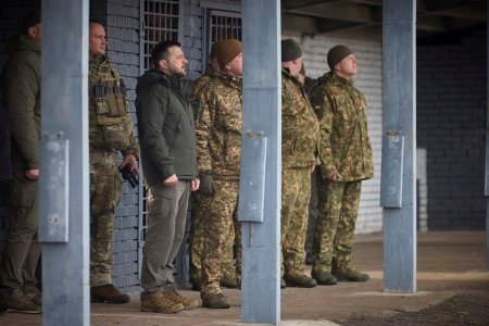 Prim pas pentru cresterea numarului de soldati din armata ucraineana. Parlamentul de la Kiev a adoptat in prima lectura legea mobilizarii
