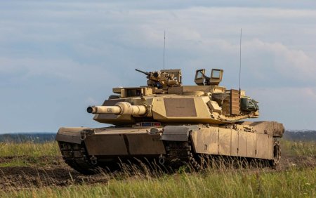 <span style='background:#EDF514'>TANCURI</span>le Abrams ajung in Romania in 2026. Se importa versiunea folosita in prezent de armata SUA
