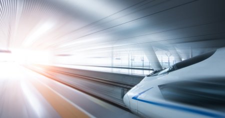 China ar putea avea in curand un tren la fel de rapid ca un avion. Ce viteza record a atins la ultimele teste