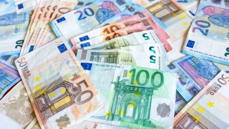 Bani pentru infiintarea unei afaceri  | Romanii pot obtine finantari in valoare de 300.000 de euro