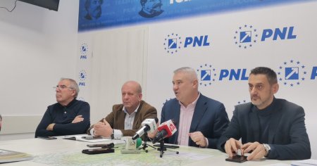Presedintele filialei Olt si mai multi membri din conducerea judeteana a Pro Romania au trecut la PNL