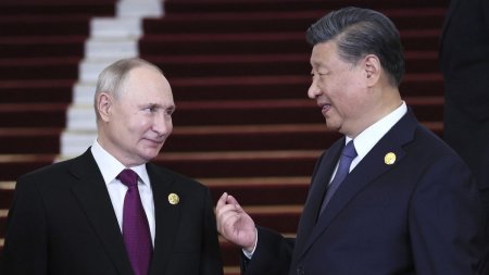 Putin si Xi Jinping au vorbit la telefon. Liderii celor doua tari au acuzat Washingtonul ca incearca sa descurajeze Rusia si China