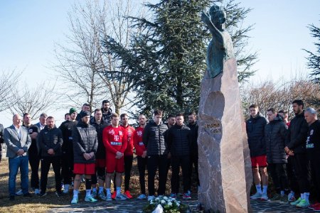 Maghiarii l-au comemorat pe Marian Cozma, Dinamo a omis! Nicio postare in memoria lui 