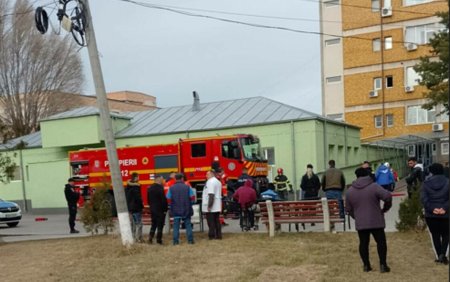 Defectiune la o instalatie de oxigen la Spitalul Judetean Buzau. 22 de persoane au fost evacuate
