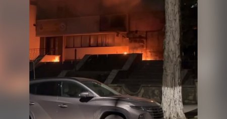 Incendiu la Centrul NATO din Chisinau. Focul a fost pus intentionat, potrivit Ambasadei SUA VIDEO