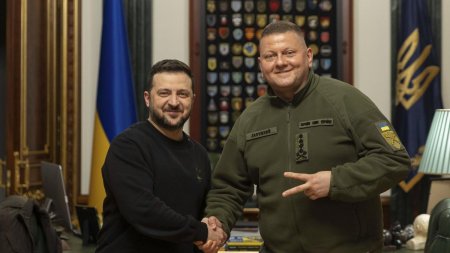 Volodimir Zelenski a numit un nou sef al statului major, dupa ce l-a demis pe generalul Zalujnii. Cine este "Leopardul zapezii"