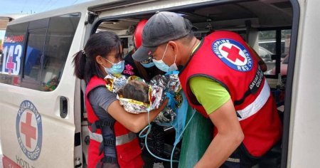 Miracol in Filipine: o fetita de trei ani, salvata dupa 60 de ore petrecute ingropata de o alunecare de teren