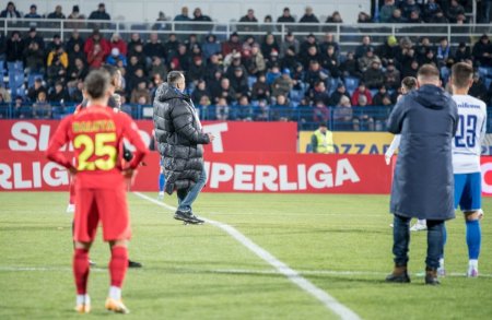 Antrenorul din Superliga a rabufnit la adresa propriilor suporteri: Nu-mi aduc aminte sa fi vazut meciuri de Liga Campionilor aici
