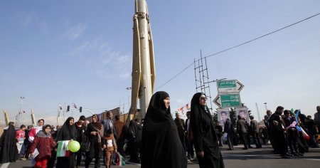 Iranienii au iesit in strada pentru a marca a 45-a aniversare a Revolutiei Islamice. Au strigat Moarte Israelului