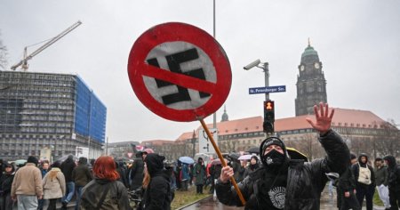 Manifestatie contra extremei drepte la Dresda. Mii de germani au iesit pe strazi, in ploaie | VIDEO