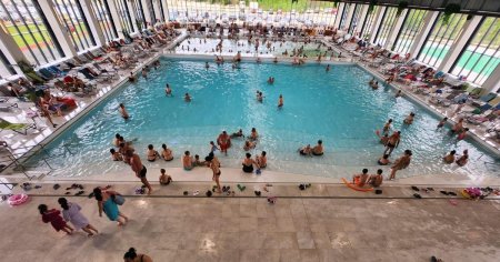 Cea mai noua statiune balneara din Romania a atras un sfert de milion de turisti. Investitiile noi de la <span style='background:#EDF514'>OCNA</span> Mures