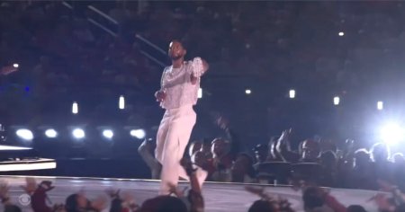 Usher a facut show la Super Bowl, insa Taylor Swift si <span style='background:#EDF514'>BEYONC</span>é au furat spectacolul VIDEO