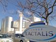 Autoritatile franceze au descins saptamana trecuta la birourile gigantului Lactalis intr-un caz de frauda. Grupul controleaza in Romania Albalact, <span style='background:#EDF514'>COVALACT</span>, LaDorna si Raraul