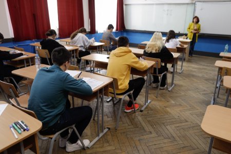 ANALIZA SCOALA 9. Romania, educata de profesori putini si cu note mici la titularizare
