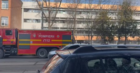 25 elevi de la Colegiul Tehnic Dimitrie Leonida, transportati la spital dupa ce un copil a pulverizat continutul unui spray paralizant in scoala