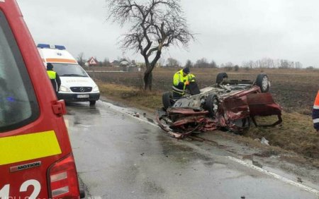 Accident grav in Suceava. Patru persoane au fost ranite, dintre care trei au ramas incarcerate