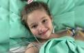 Operatie extrem de dificila la Cluj-Napoca. La 8 ani, Erica a primit din nou viata de la mama ei. 