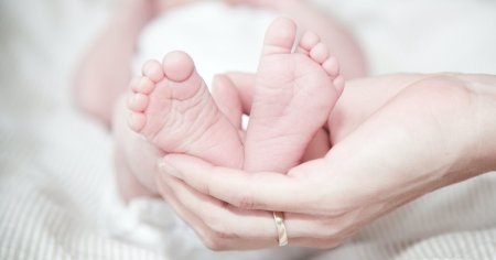 Cazul nou-nascutilor incurcati la Maternitatea Ploiesti. 