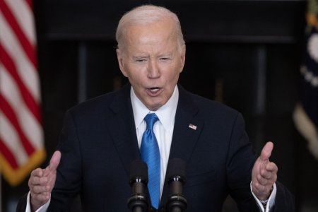 Joe Biden denunta afirmatiile „periculoase si rusinoase” ale lui Trump despre NATO si cere <span style='background:#EDF514'>ADOPTAREA</span> „rapida” a spijinului pentru Ucraina