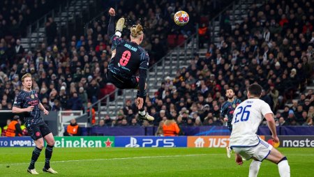 Erling Haaland a incercat un gol de pe alta pl<span style='background:#EDF514'>ANETA</span>, in Copenhaga - Manchester City! Reactia imediata a lui Pep Guardiola