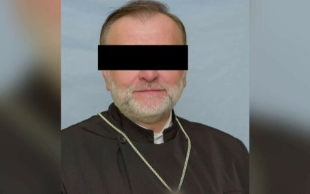 Un preot din <span style='background:#EDF514'>SATU MARE</span> ar fi agresat sexual un minor de 17 ani. A fost arestat preventiv