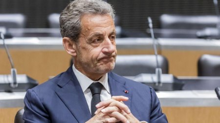 Fostul presedinte francez <span style='background:#EDF514'>NICOLAS SARKOZY</span>, condamnat pentru finantare ilegala a campaniei electorale
