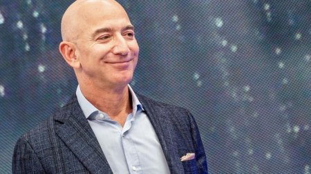<span style='background:#EDF514'>MILIARDARUL</span> Jeff Bezos a vandut actiuni Amazon in valoare de 4 miliarde dolari in ultima saptamana