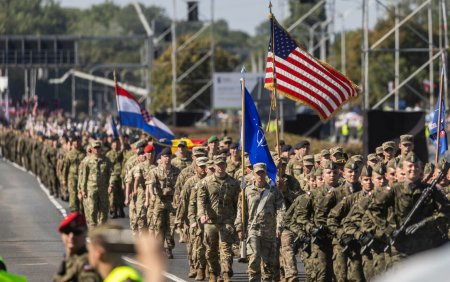 Proiect: NATO nu va mai apara tarile membre care nu aloca 2% din PIB pentru aparare