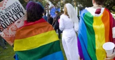 Grecia, prima tara crestin-ortodoxa care a votat pentru casatoria intre persoane de acelasi sex si dreptul acestor cupluri de a adopta copii