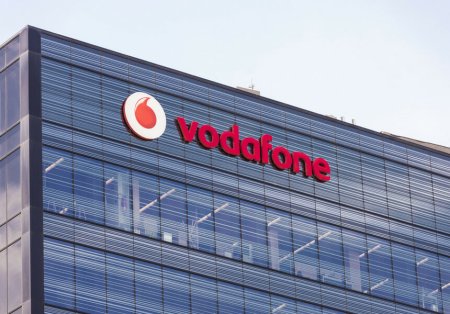 Vodafone scumpeste abonamentele clientilor business