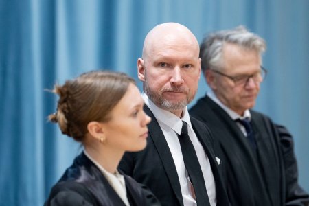 Anders Behring <span style='background:#EDF514'>BREIVIK</span>, extremistul care a ucis 77 de persoane, a pierdut procesul in care acuza Norvegia de tratamente inumane