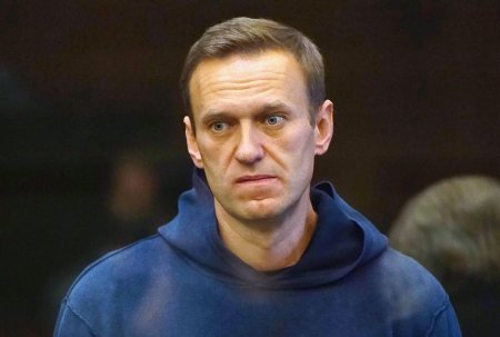 Mama lui Navalnii spune ca l-a vazut ultima oara luni si era 