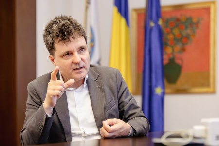 Comasarea alegerilor ar fi un atac la democratia din Romania, spune Nicusor Dan