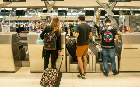 O turista s-a ales cu o paguba de 130.000 de euro cand a ajuns la controlul de la aeroport. <span style='background:#EDF514'>VAMESII</span> i-au oprit o garantie